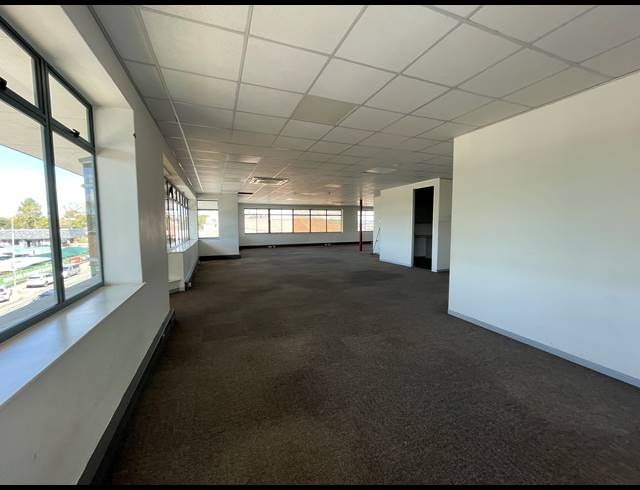 273M² OFFICE TO LET IN RIVONIA